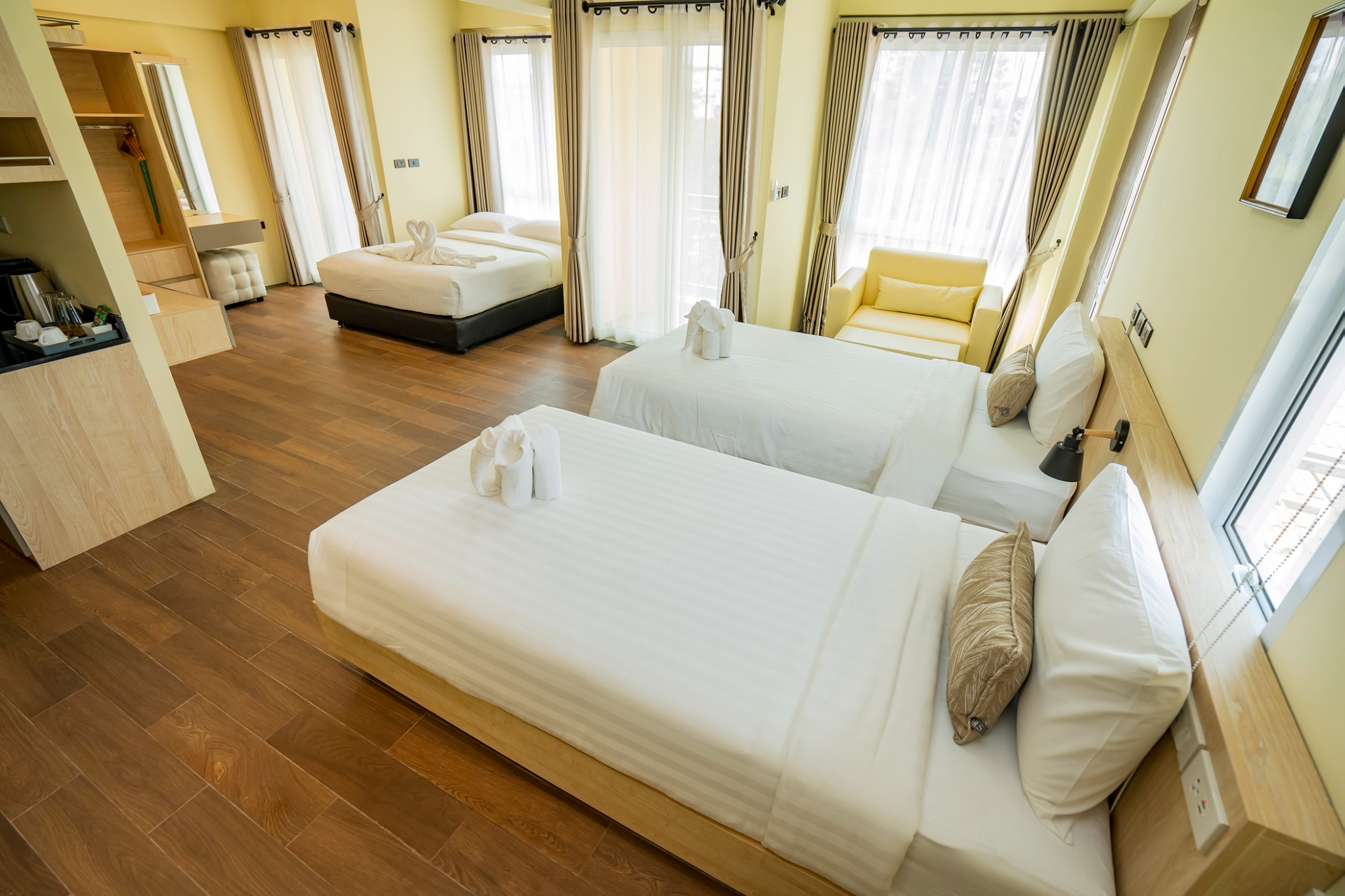 The Chiva khao yai